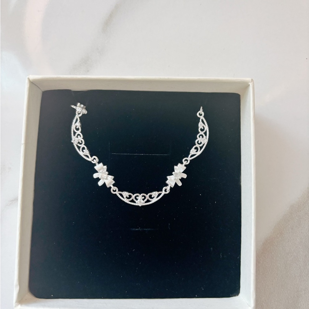 Vintage Floral Silver-Tone Bracelet